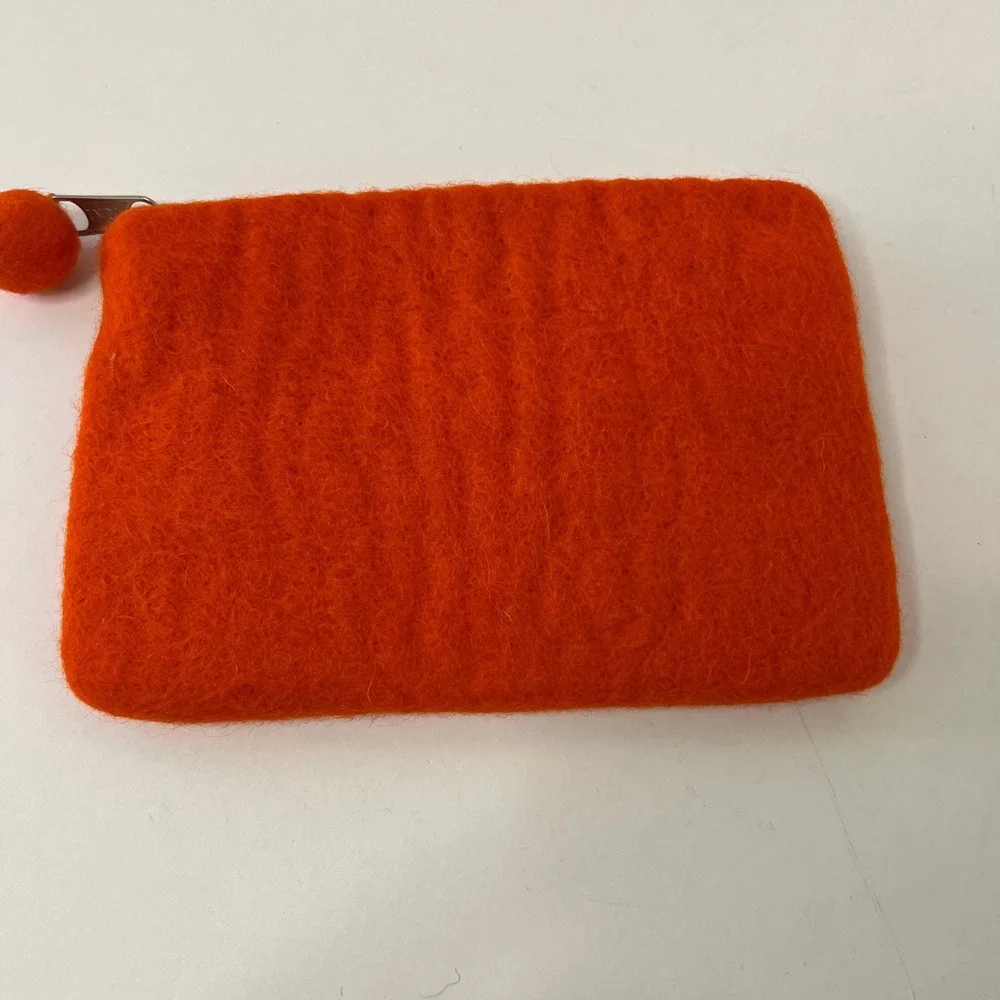 Joggles Wool Felt Clutch Purse - Medium Poppy‎ NWT 4 x 6
